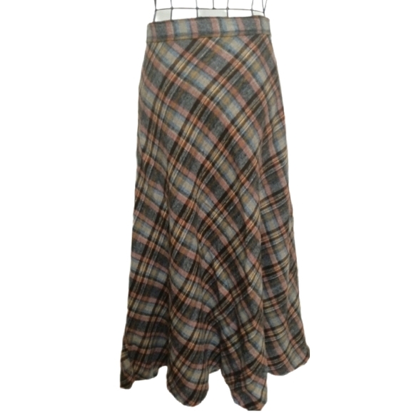 Vintage Dresses & Skirts - Vintage :: 70s Academia Cottagecore Plaid Women's Wool  Full Skirt Size …